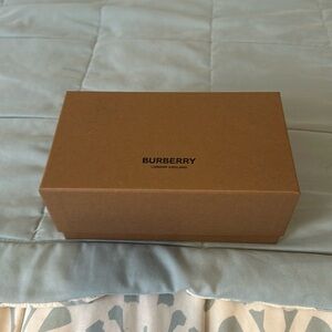 Burberry empty box